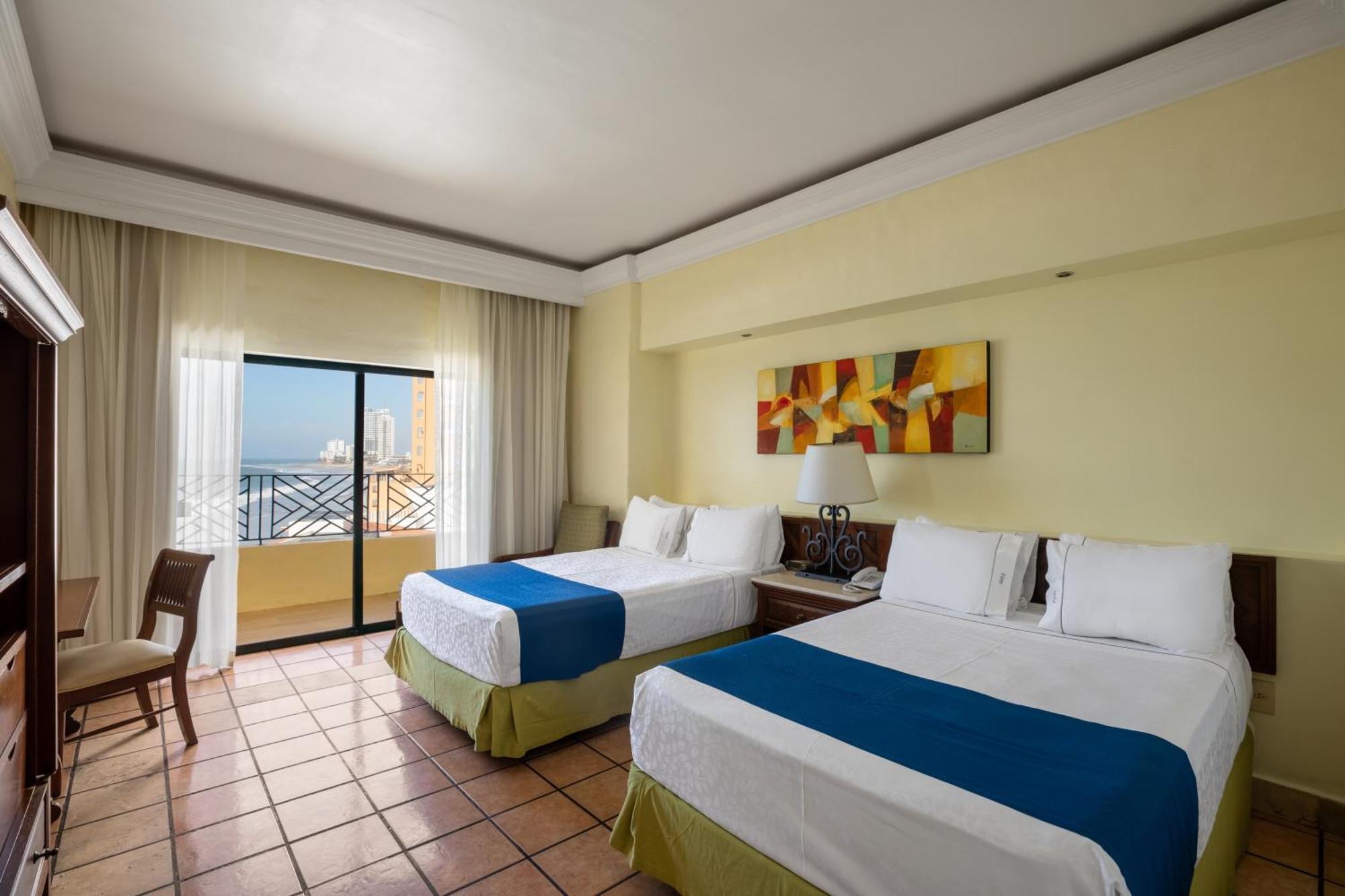 Royal Villas Resort Mazatlán Esterno foto A room at the Iberostar Grand Hotel at Playa Paraíso, Tenerife